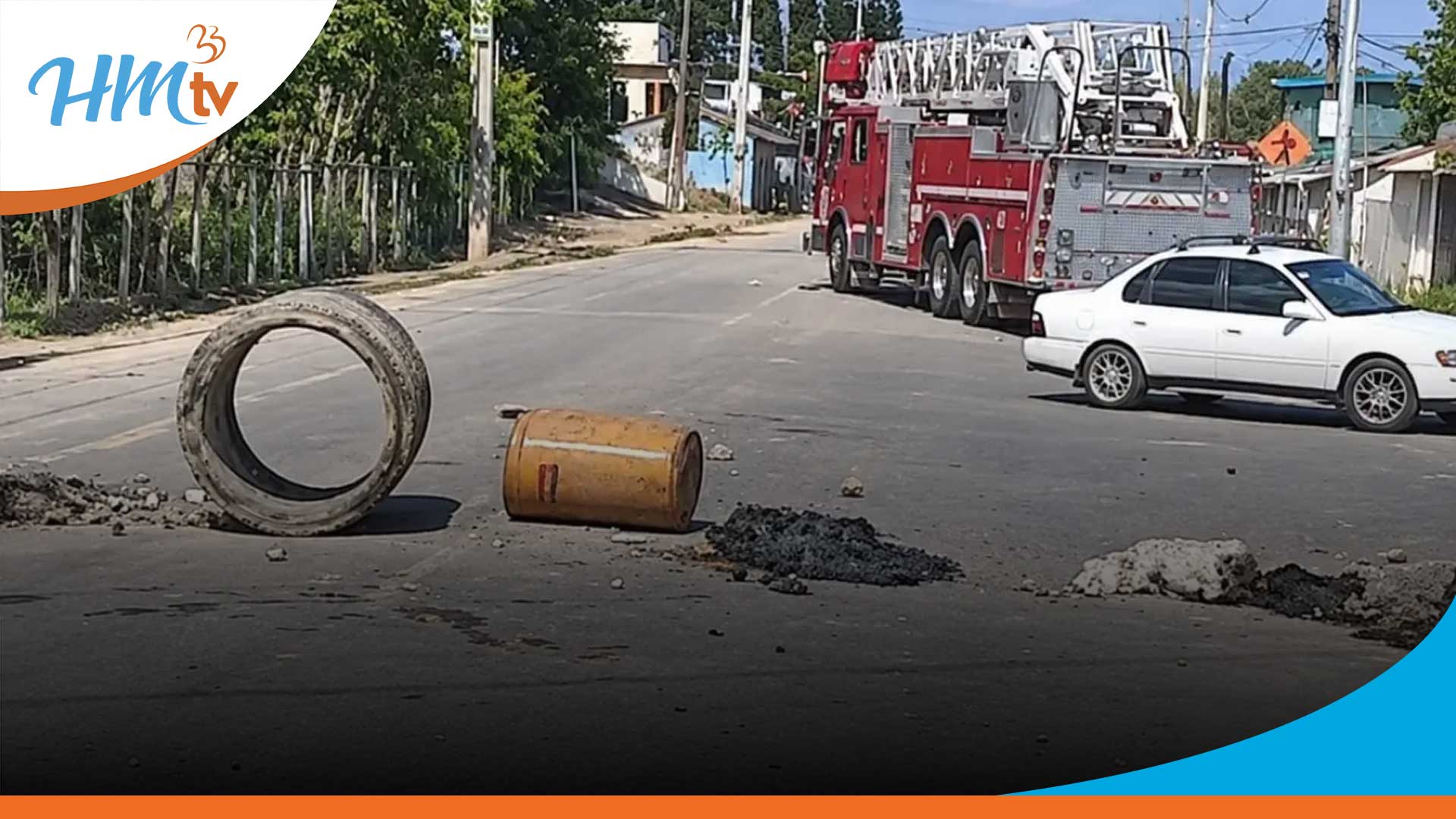 Protesta en Navarrete impide paso de bomberos a un incendio