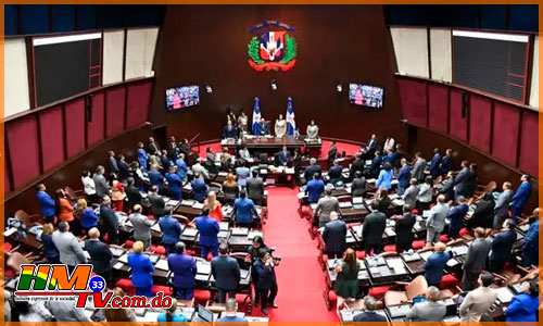 Proyecto de ley busca trasladar restos Peña Gómez al Panteón